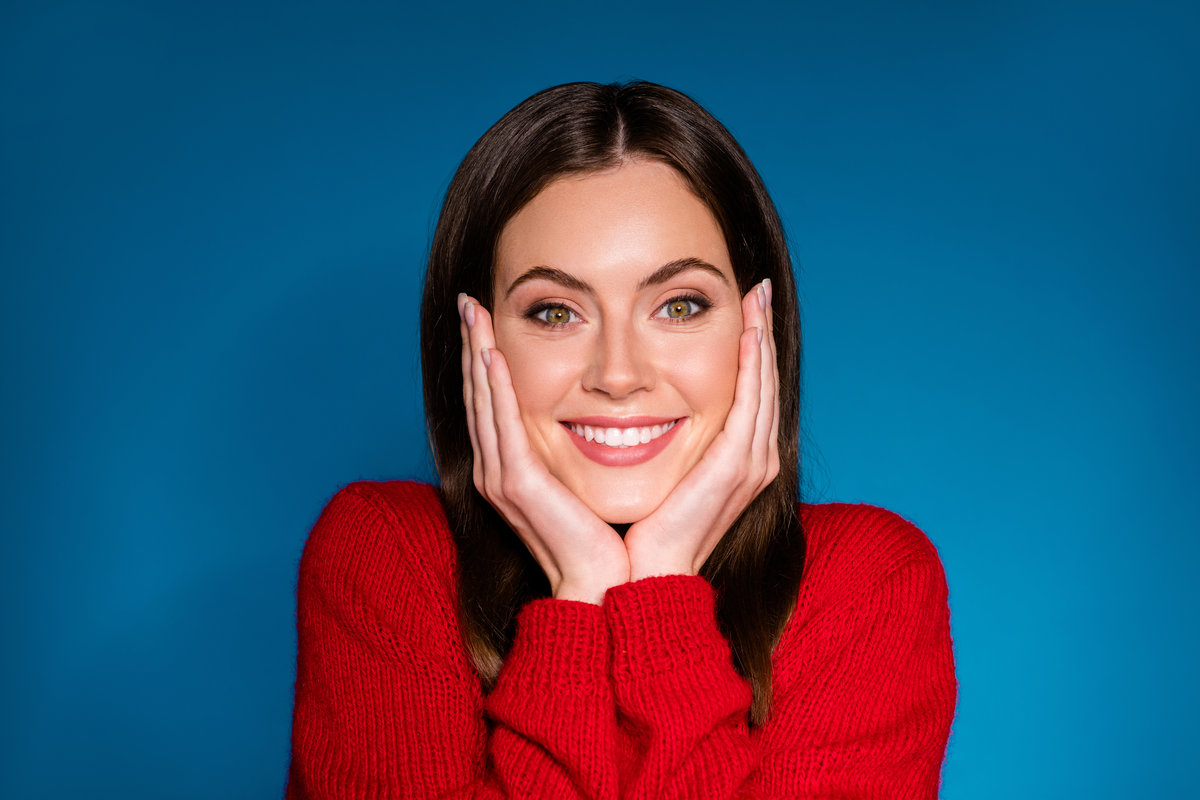 Close-up portrait of her she nice attractive charming pretty cheerful cheery, brown-haired girl enjoying free time holiday vacation isolated bright vivid shine vibrant blue color background